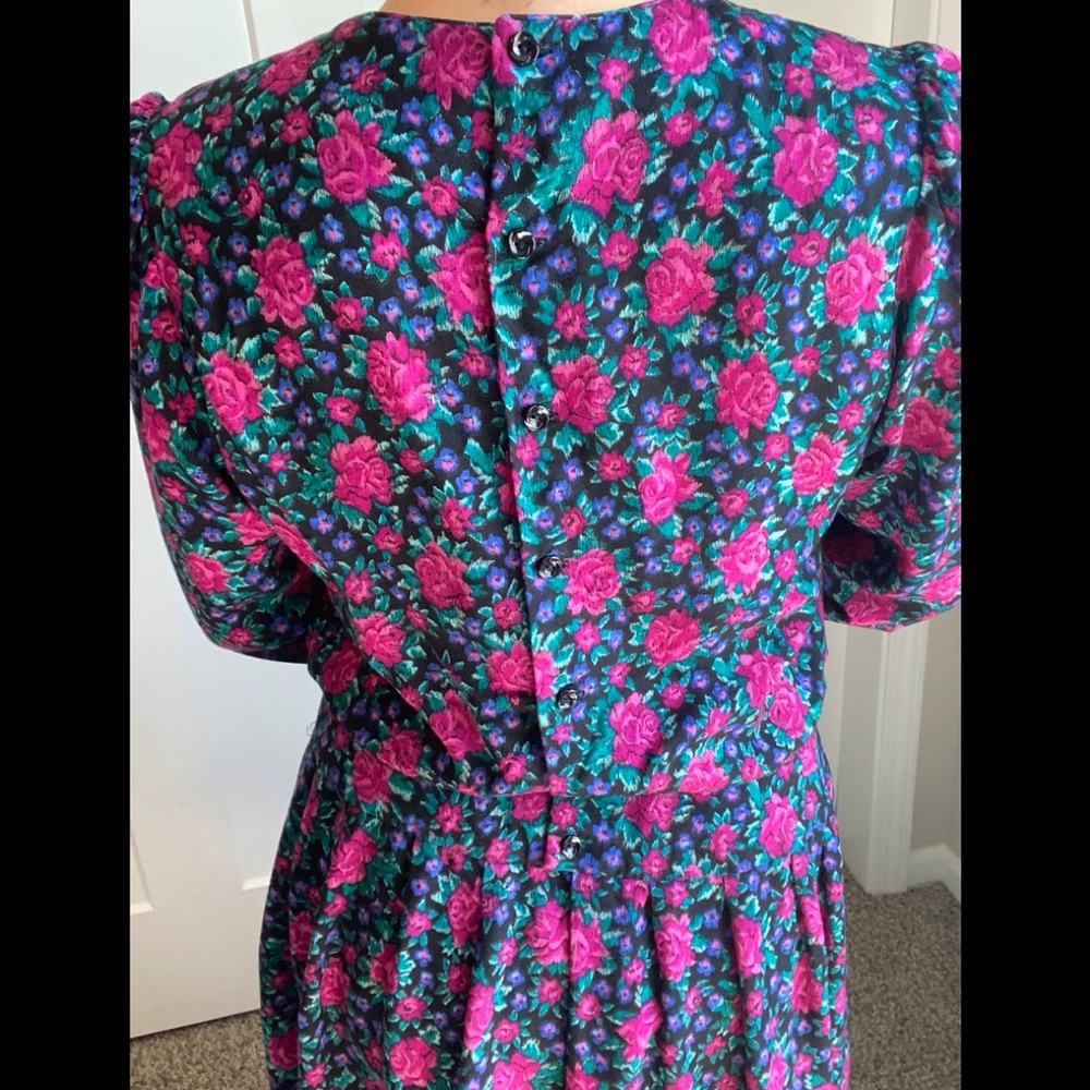 SOLD Vintage Pioneer Style Floral Long Sleeve Dress - Picture 5 of 16